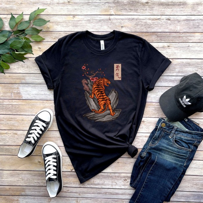 Japanese Style Shirt, Tattoo Tiger Unisex Shirt, Aesthetic Shirt, Tattoo Style