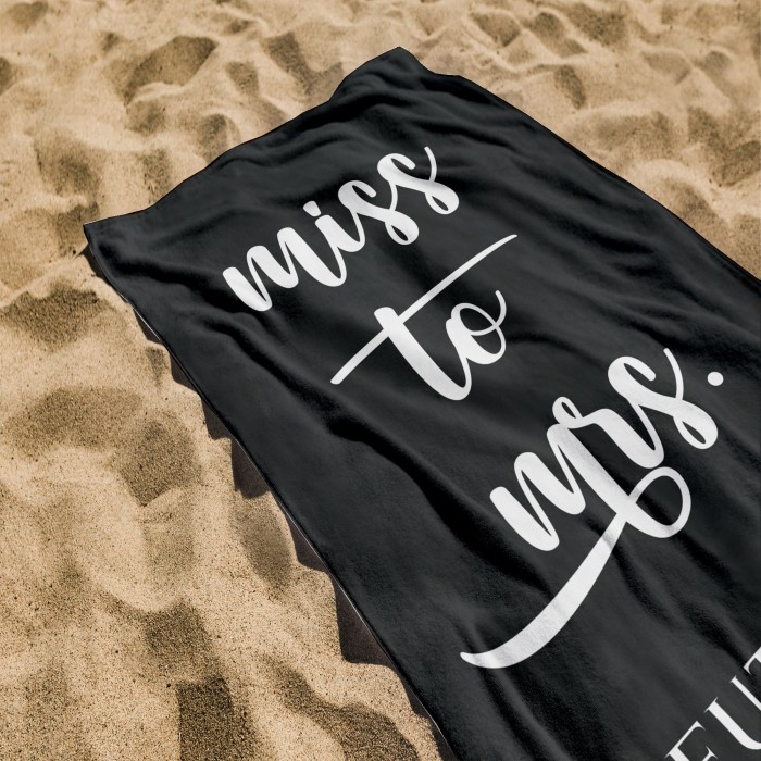 Mr. and Mrs. Custom Beach Towel, Personalized Bath Towel, Custom Pool Towel with Name, Bride Towel, Anniversary Beach Towel