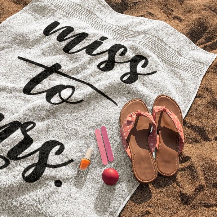 Mr. and Mrs. Custom Beach Towel, Personalized Bath Towel, Custom Pool Towel with Name, Bride Towel, Anniversary Beach Towel